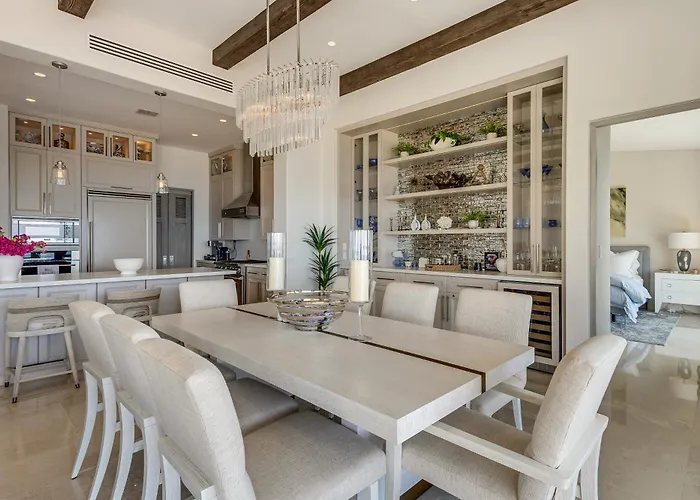 Holiday home Pool, Hot Tub & Outdoor Kitchen! Palmilla Escape *