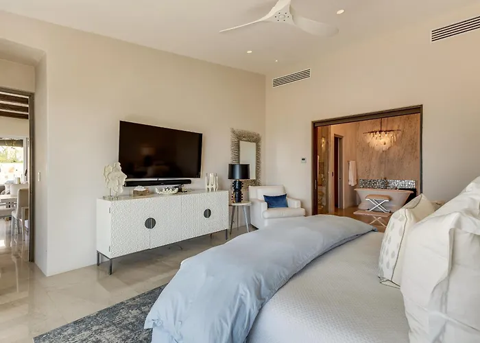 Holiday home Pool, Hot Tub & Outdoor Kitchen! Palmilla Escape