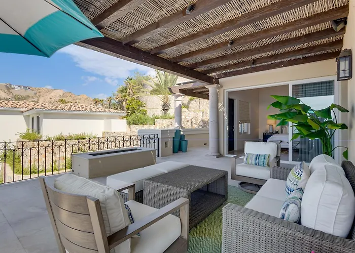 Holiday home Pool, Hot Tub & Outdoor Kitchen! Palmilla Escape