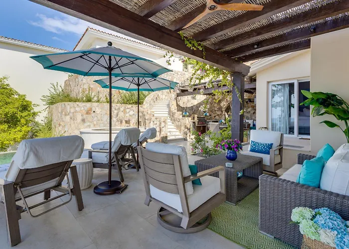 Pool, Hot Tub & Outdoor Kitchen! Palmilla Escape