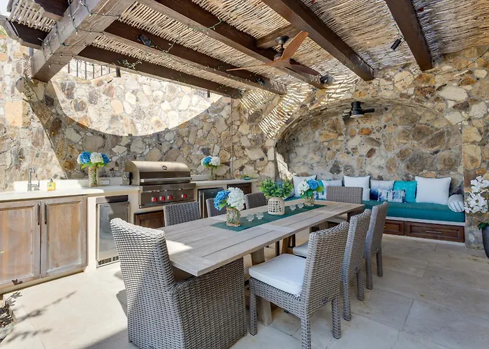 Pool, Hot Tub & Outdoor Kitchen! Palmilla Escape San Jose del Cabo